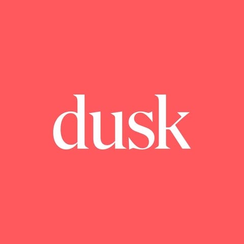 DUSK.com logo